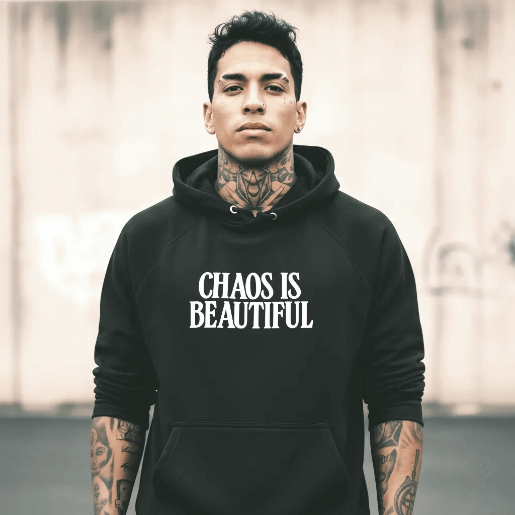 Black Premium Hoodie SYN3R – close-up of 400GSM heavyweight construction