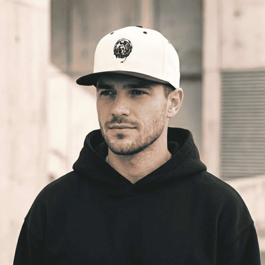 Distort Snapback Cap White & Black