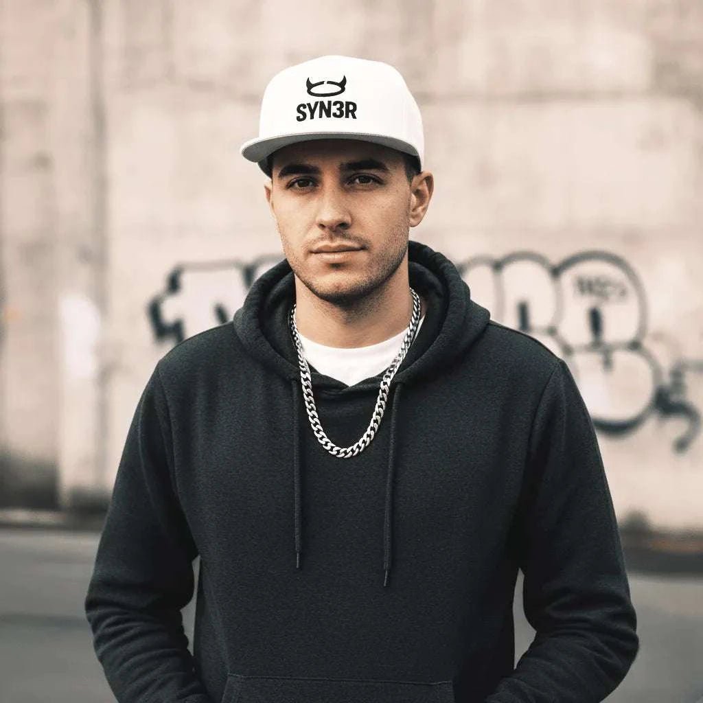 White SYN3R Snapback Cap - SYN3R Minimalist Streetwear